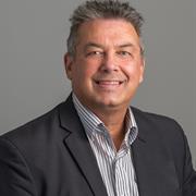 Dr Leon Fourie